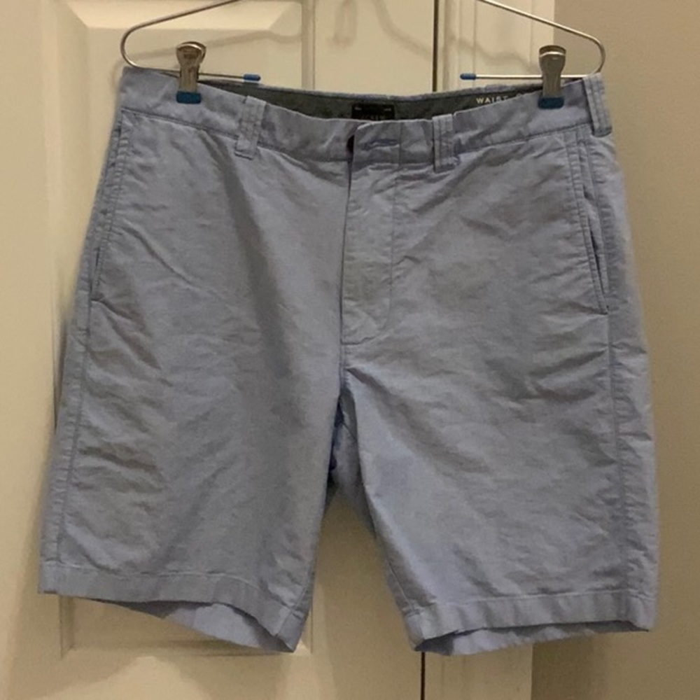J. Crew men’s 9” shorts. Light blue & white